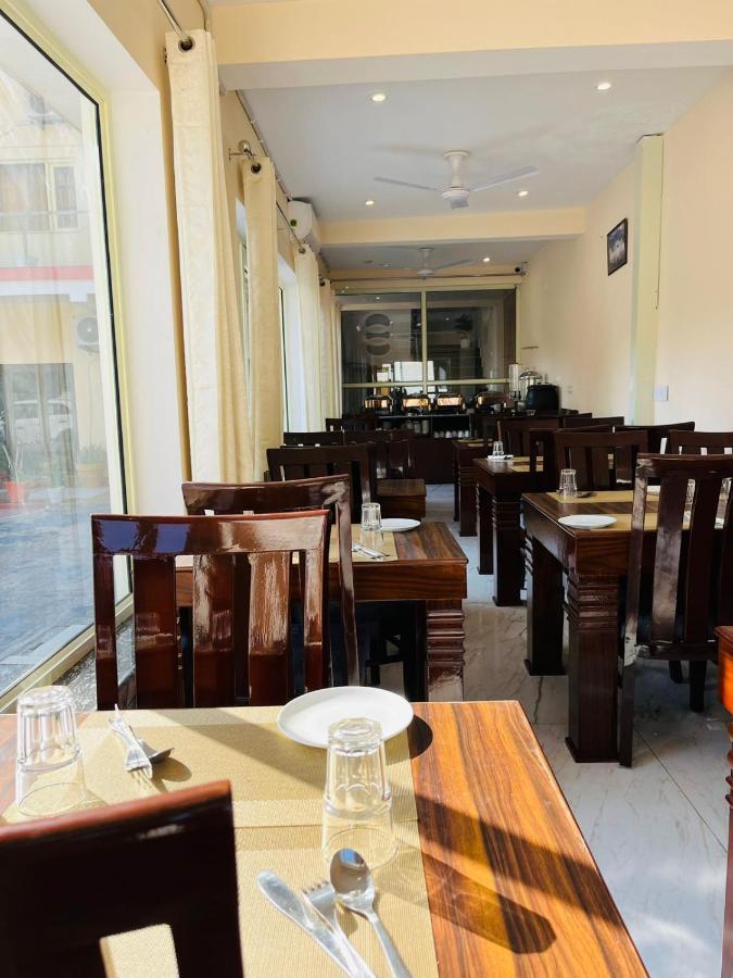 Tapovan New Residency By Ftp Hotels Risikés Kültér fotó